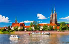 How River Cruises Offer an Unseen Side of Urban Landscapes